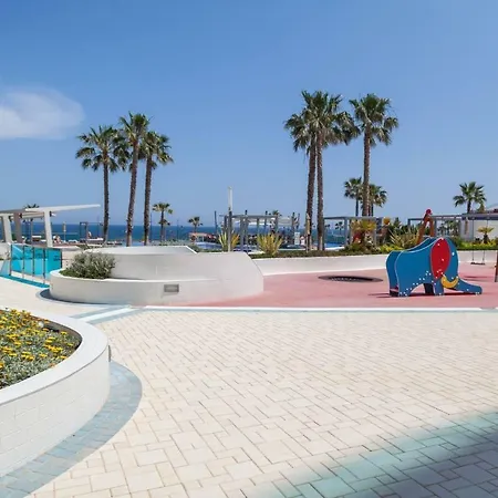 Sea Senses Skyline Apartment *