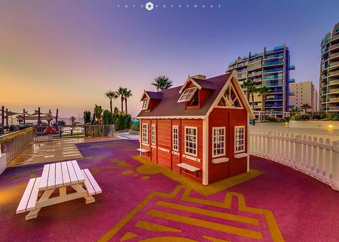 Sea Senses Skyline *